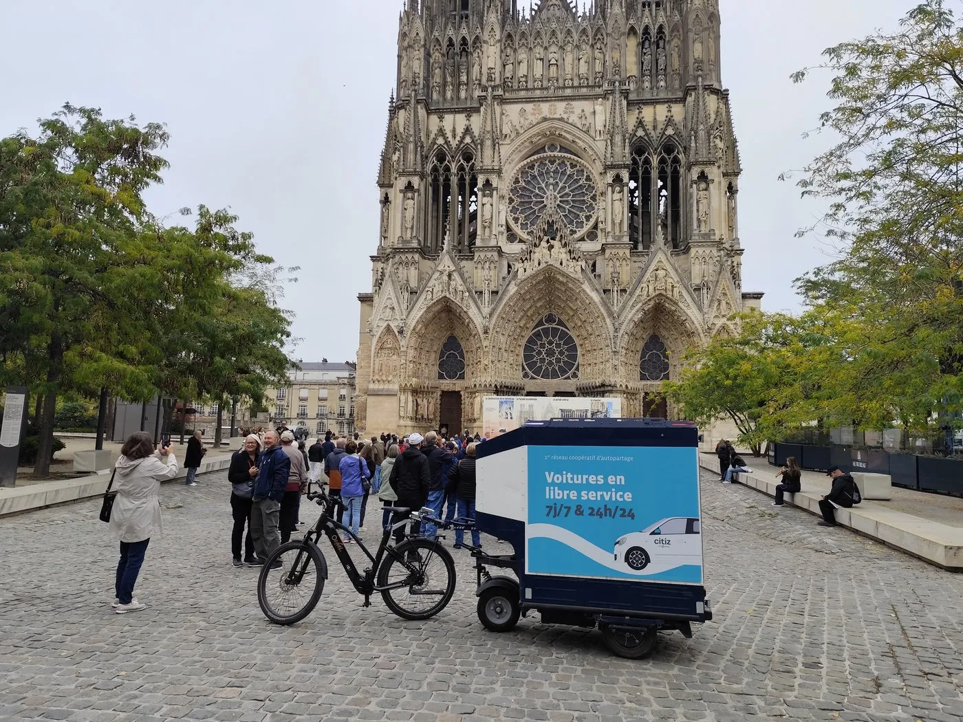 Vélo publicitaire LCDG en campagne pour Citiz à Metz
