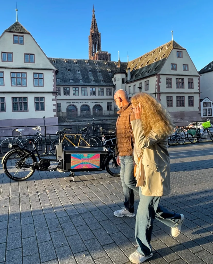 Vélo publicitaire à Strasbourg.
