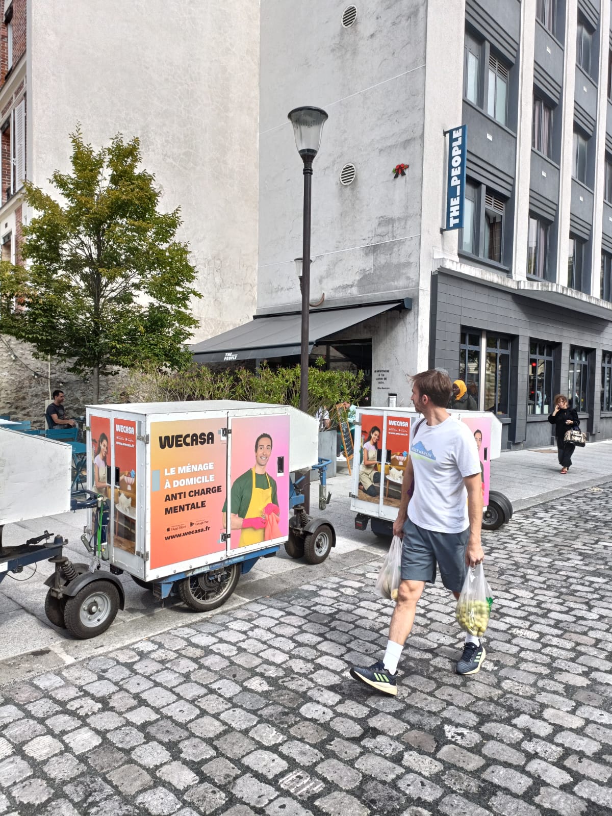 Vélo publicitaire ville de Paris.