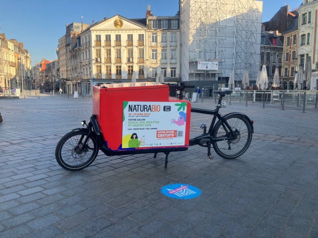 Vélo publicitaire Lille en centre ville.